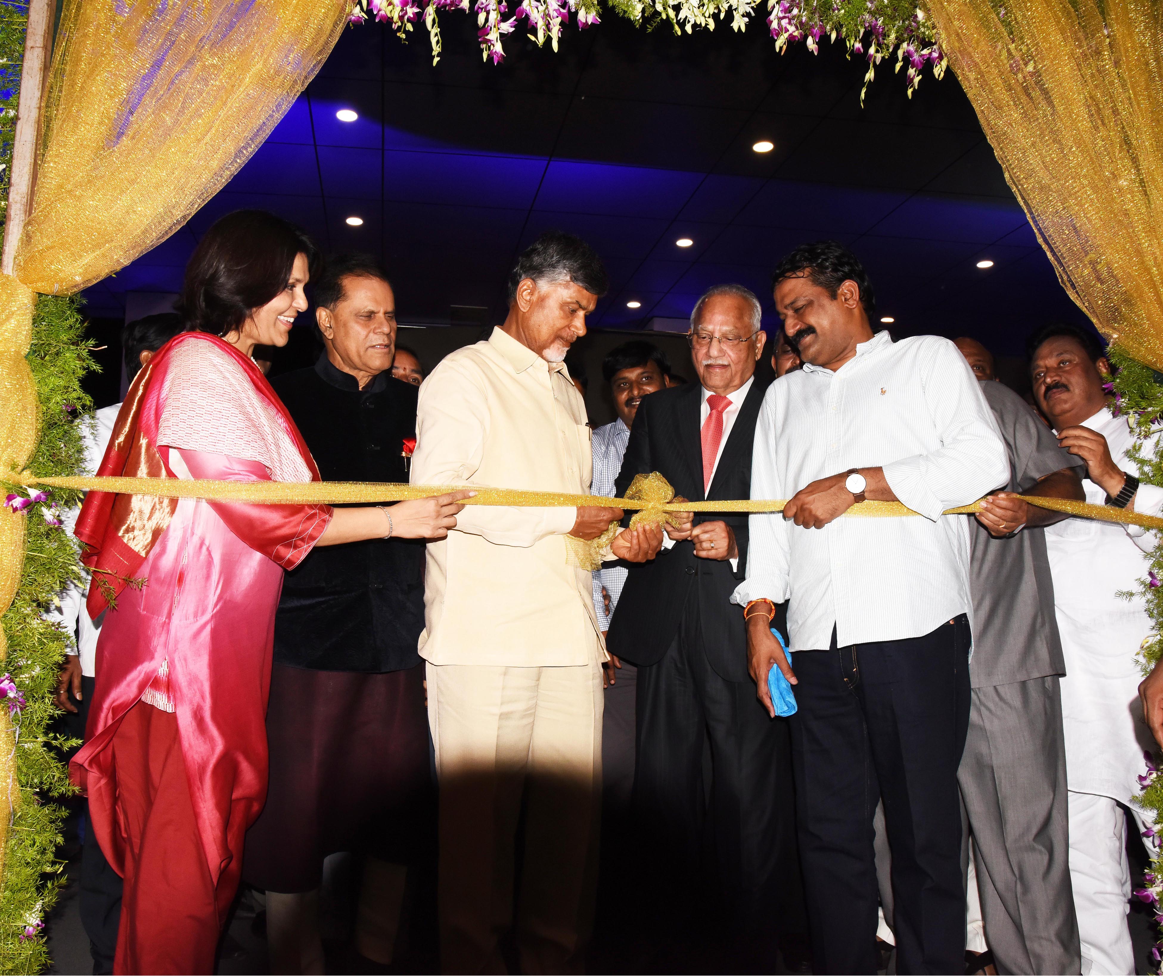 Shri Nara Chandrababu Naidu inaugurates the world class Apollo Hospitals, Visakhaptnam, at Healthcity, Arilova!